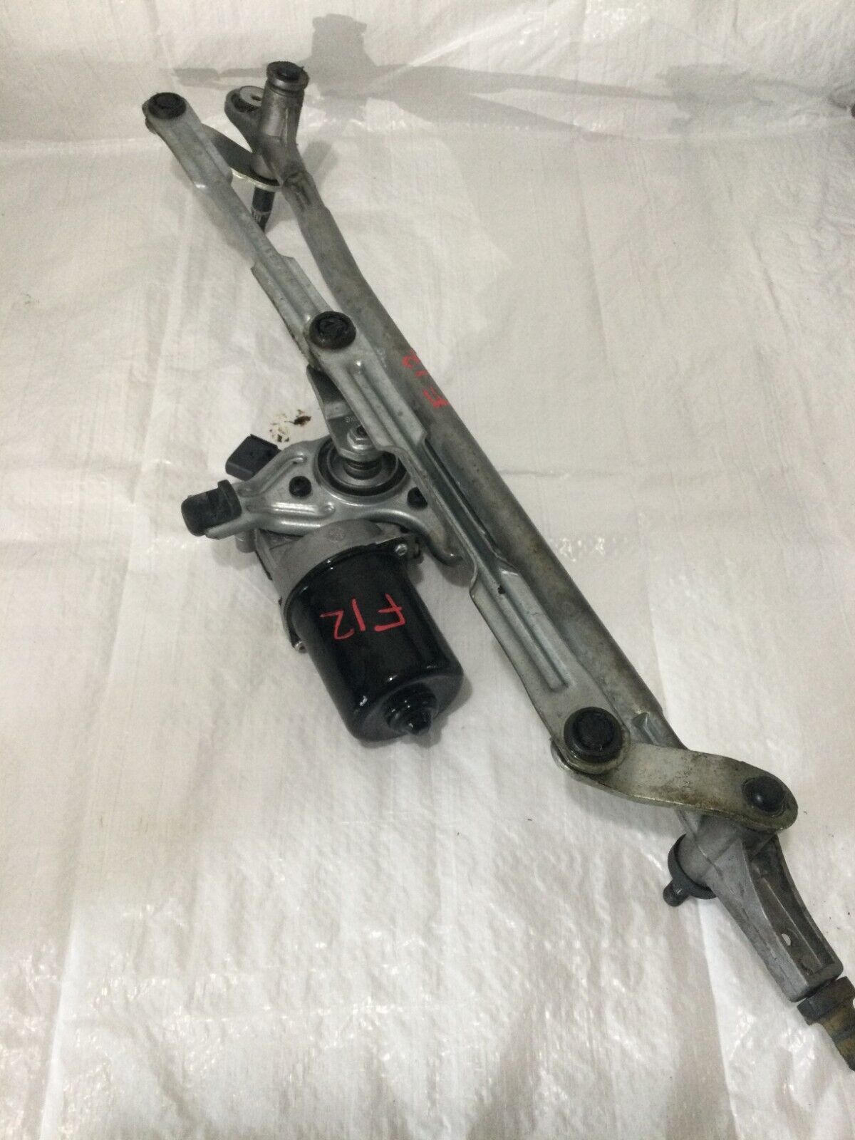 2020 Dodge Grand Caravan Wiper Transmission Motor Linkage 05113043AE OEM