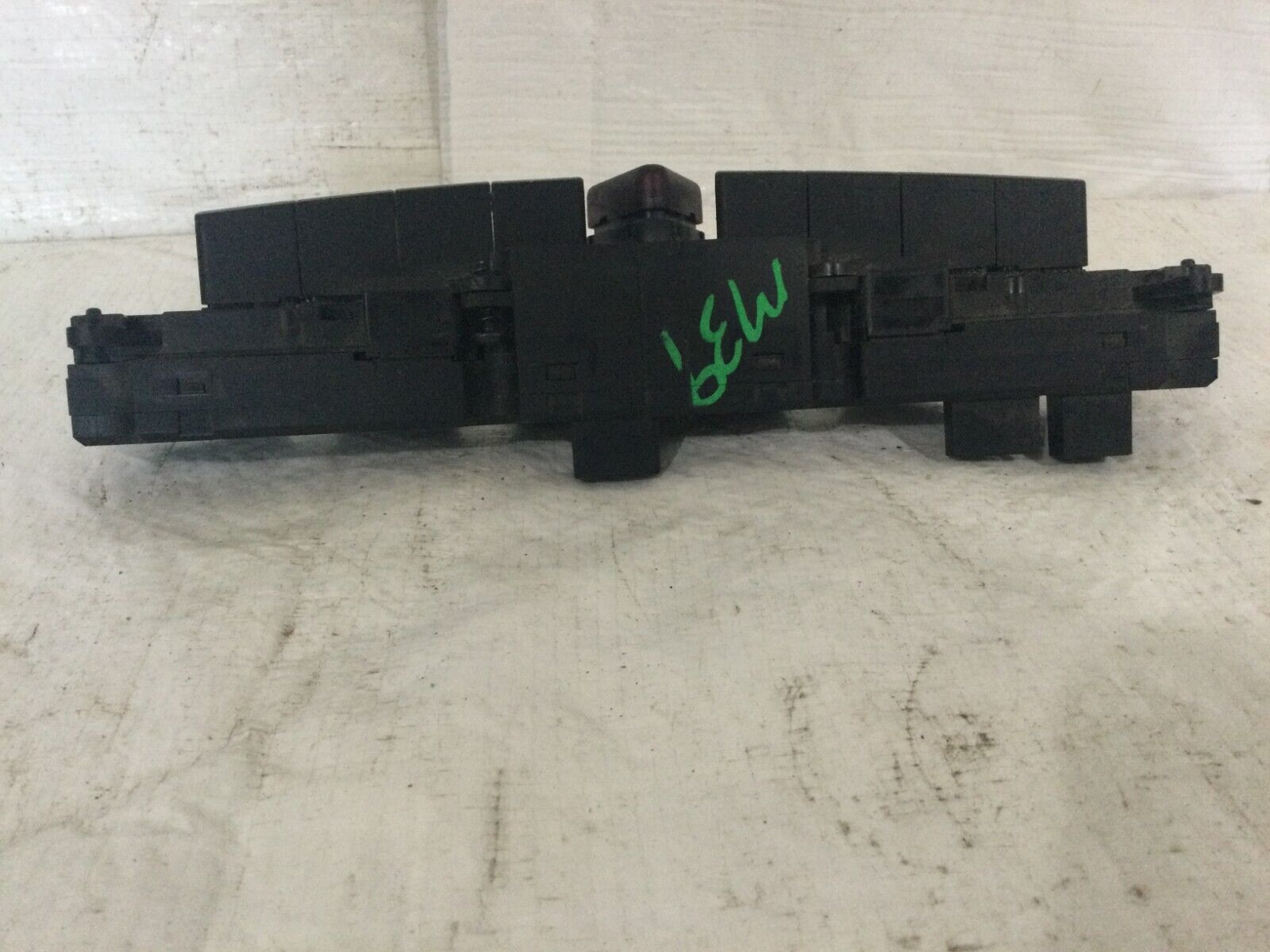 2004 Mercedes-Benz S430 Center Dash Control Lock W/Hazard Switch 2208218158 OEM