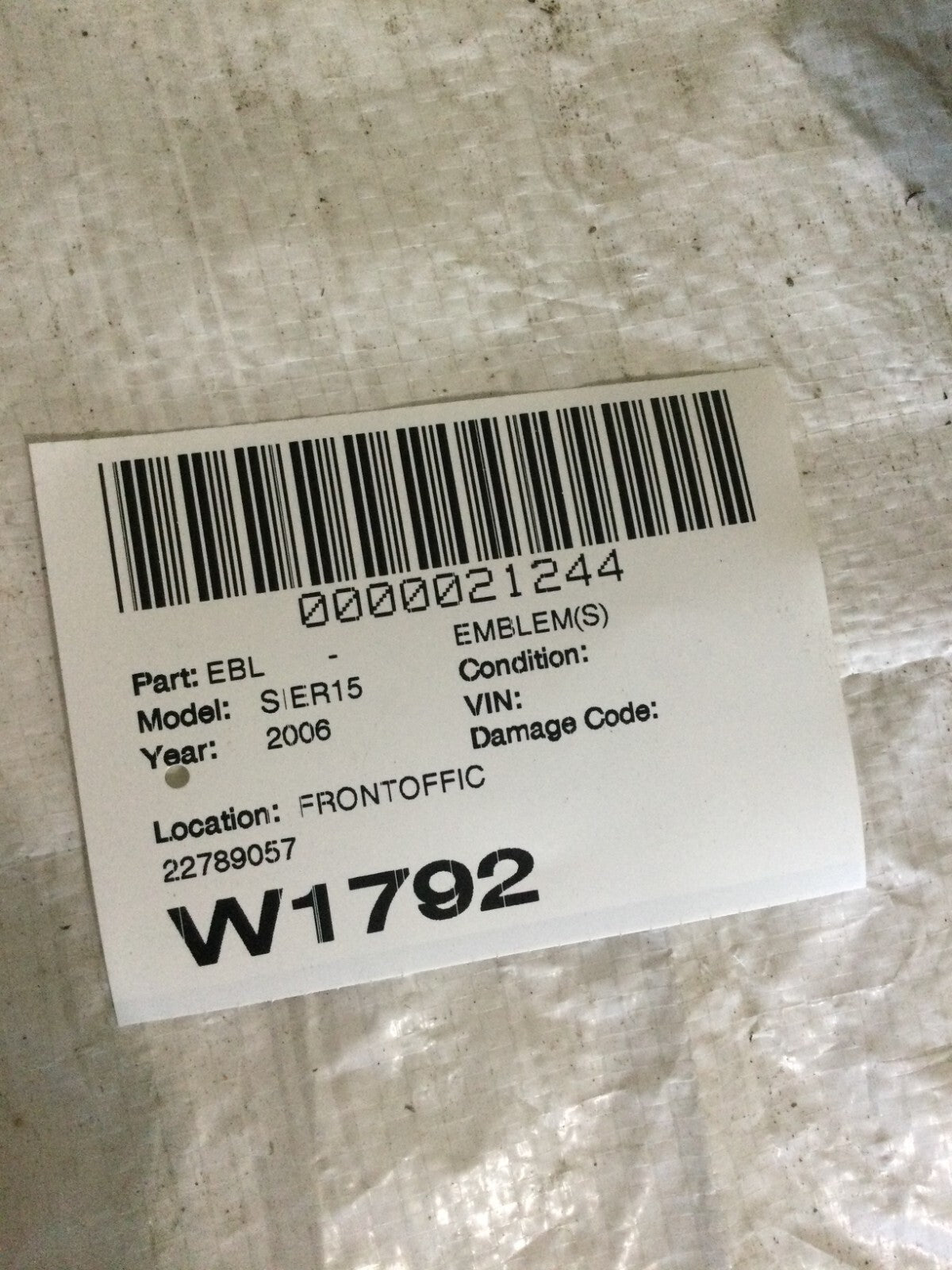 GMC 2003-2007 Grille Emblem Badge 15706323 Denali Yukon OEM