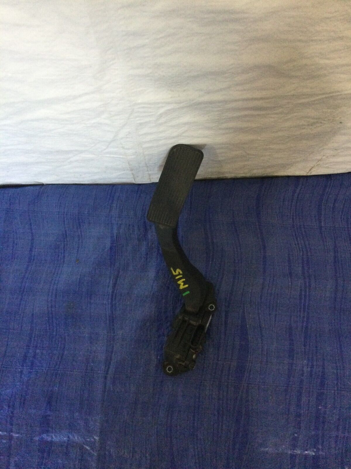 2007 Cadillac Escalade Accelerator Gas Pedal OEM 15847349