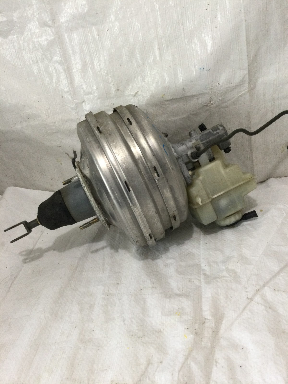 2004 BMW 745I Power Brake Booster W/ Reservoir OEM