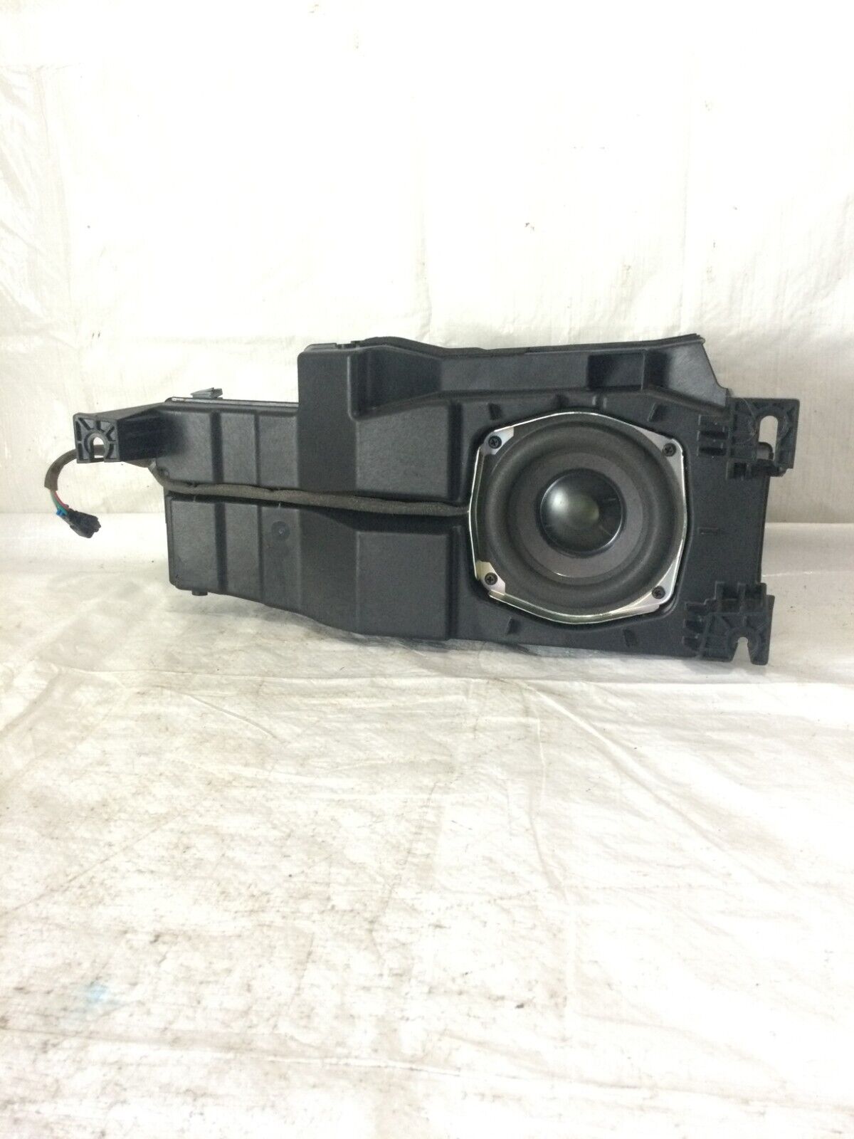 2007-2009 Cadillac Escalade ESV Subwoofer Speaker 15902129 OEM