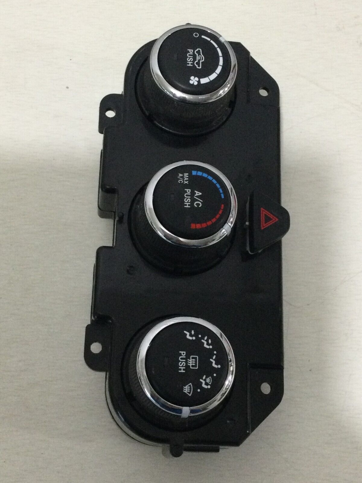 2019 Ram 1500 2500 3500 A/C Heater Climate Control Unit OEM 68268190AA