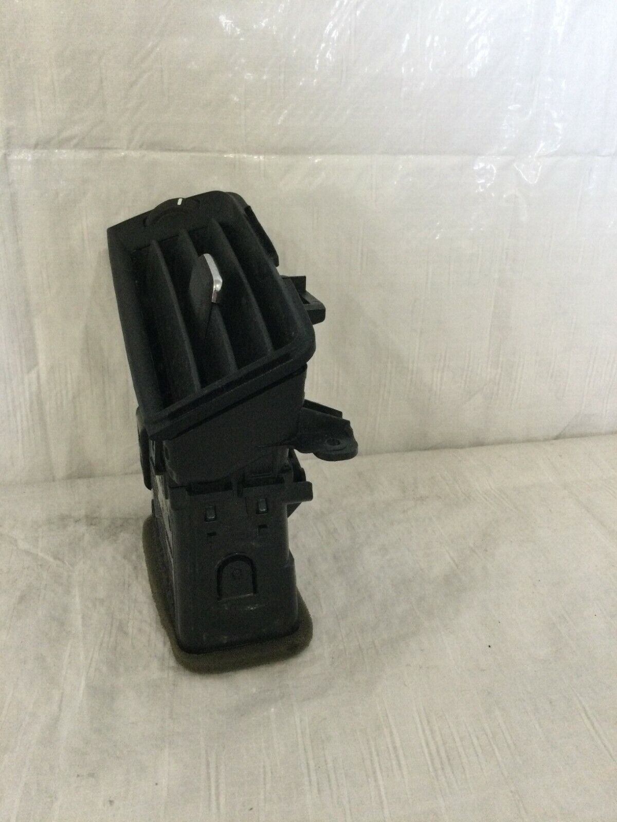 2017 GMC Sierra 1500 Left Center Dash Air Vent  OEM 1-3 V8 6.2L 20943682