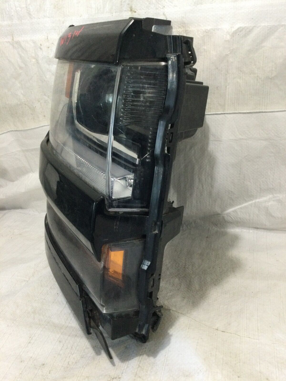 2016-2018 Chevrolet Silverado 1500 Right RH Black Base Xenon HID Headlight OEM