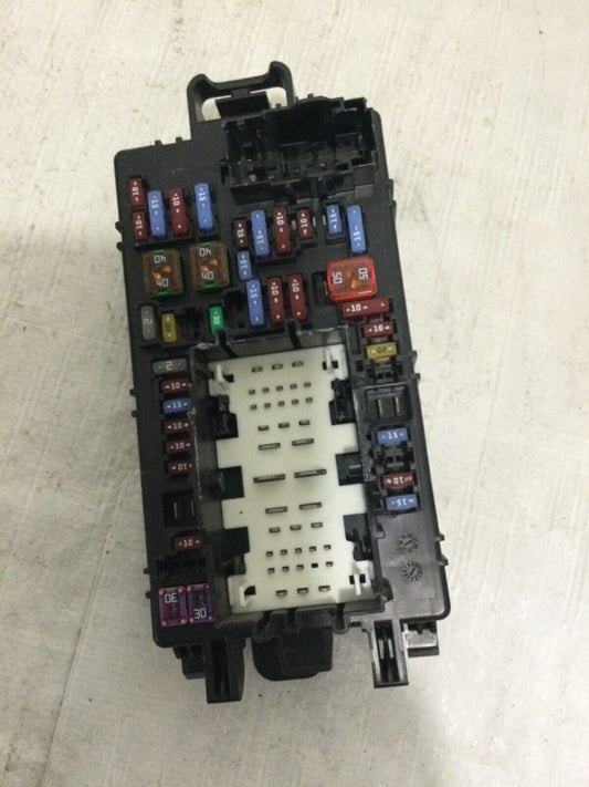 2021 Chevrolet Silverado 1500 Cabin Fuse Junction Box 84582037  OEM