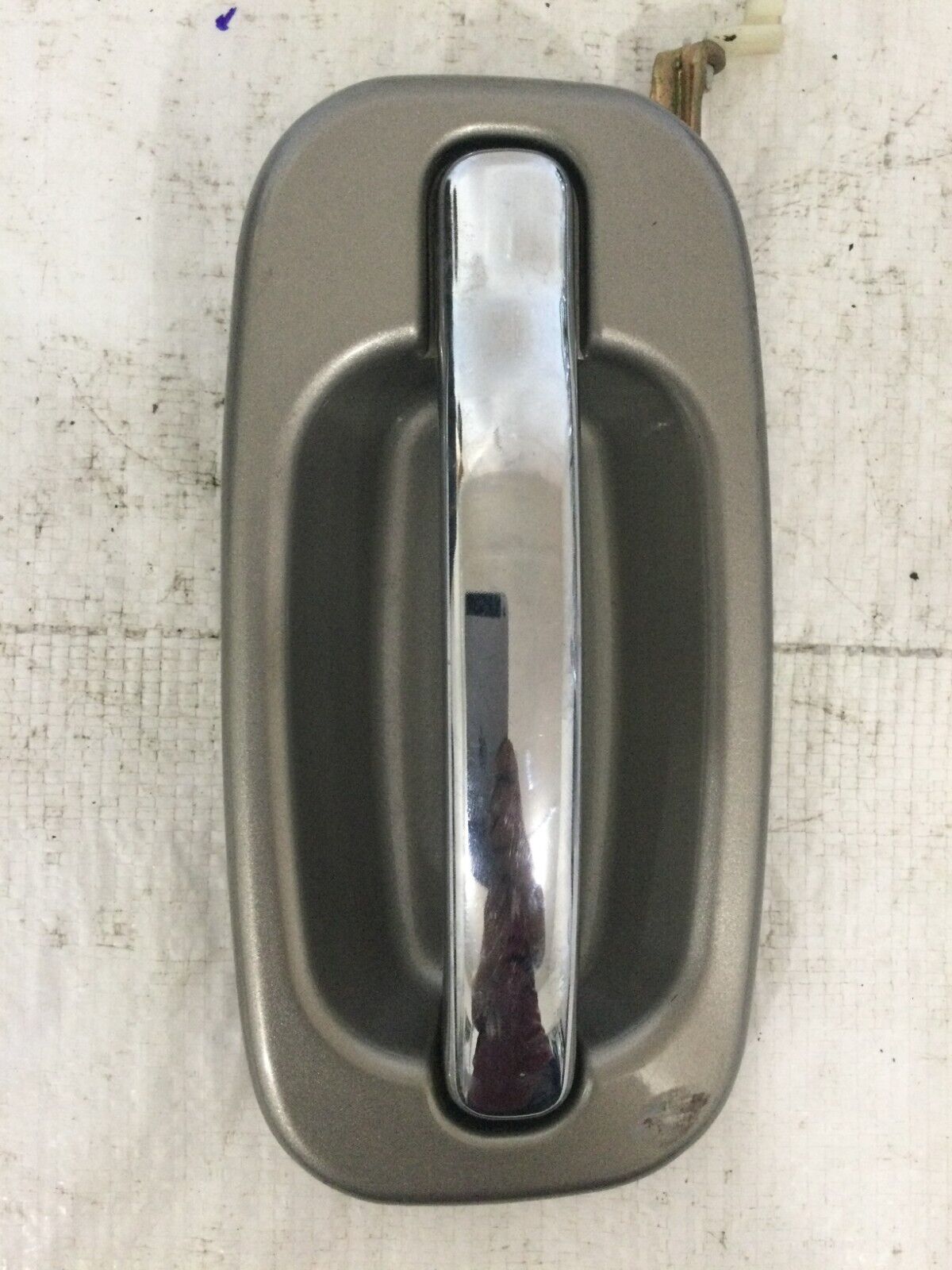 2002-2006 Cadillac Escalade EXT Exterior Door Handle Rear Right 15053144 OEM