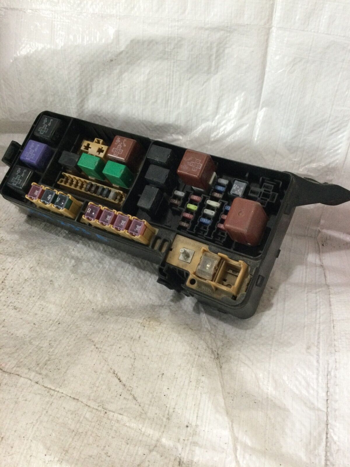 2003 Toyota Highlander Engine Fuse Box OEM