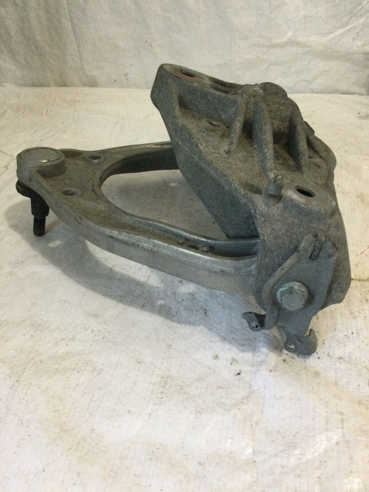 2004-2010 Volkswagen Touareg Front Right Upper Control Arm 7L0407047A OEM