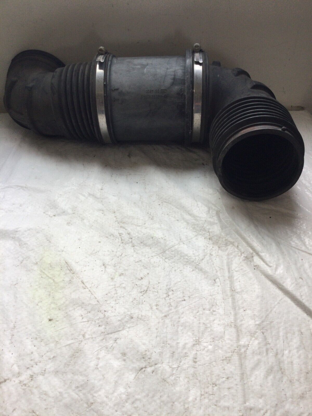 2003-2004 Dodge Ram 1500 Air Cleaner Duct Hose 53032650AA OEM