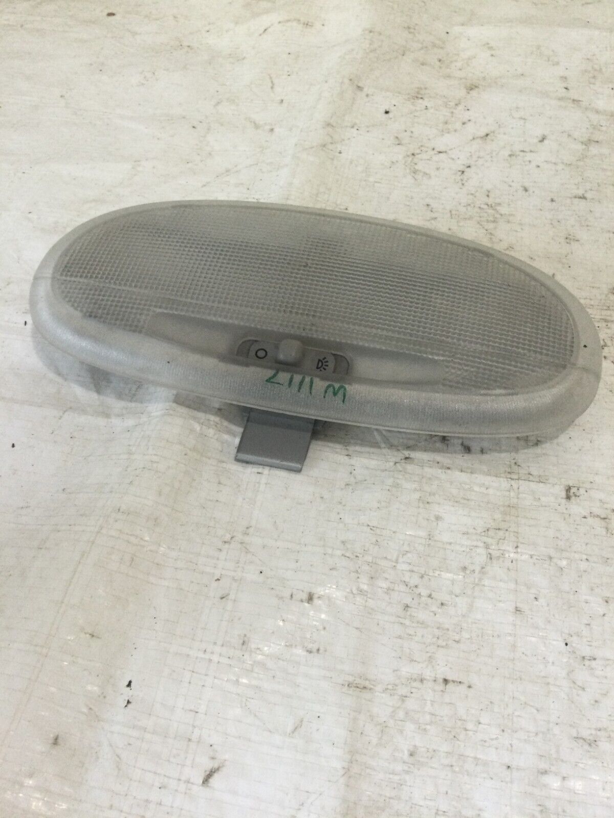 2007 Ford F350SD Overhead Console Interior Dome Light OEM YF1A-13776-DF