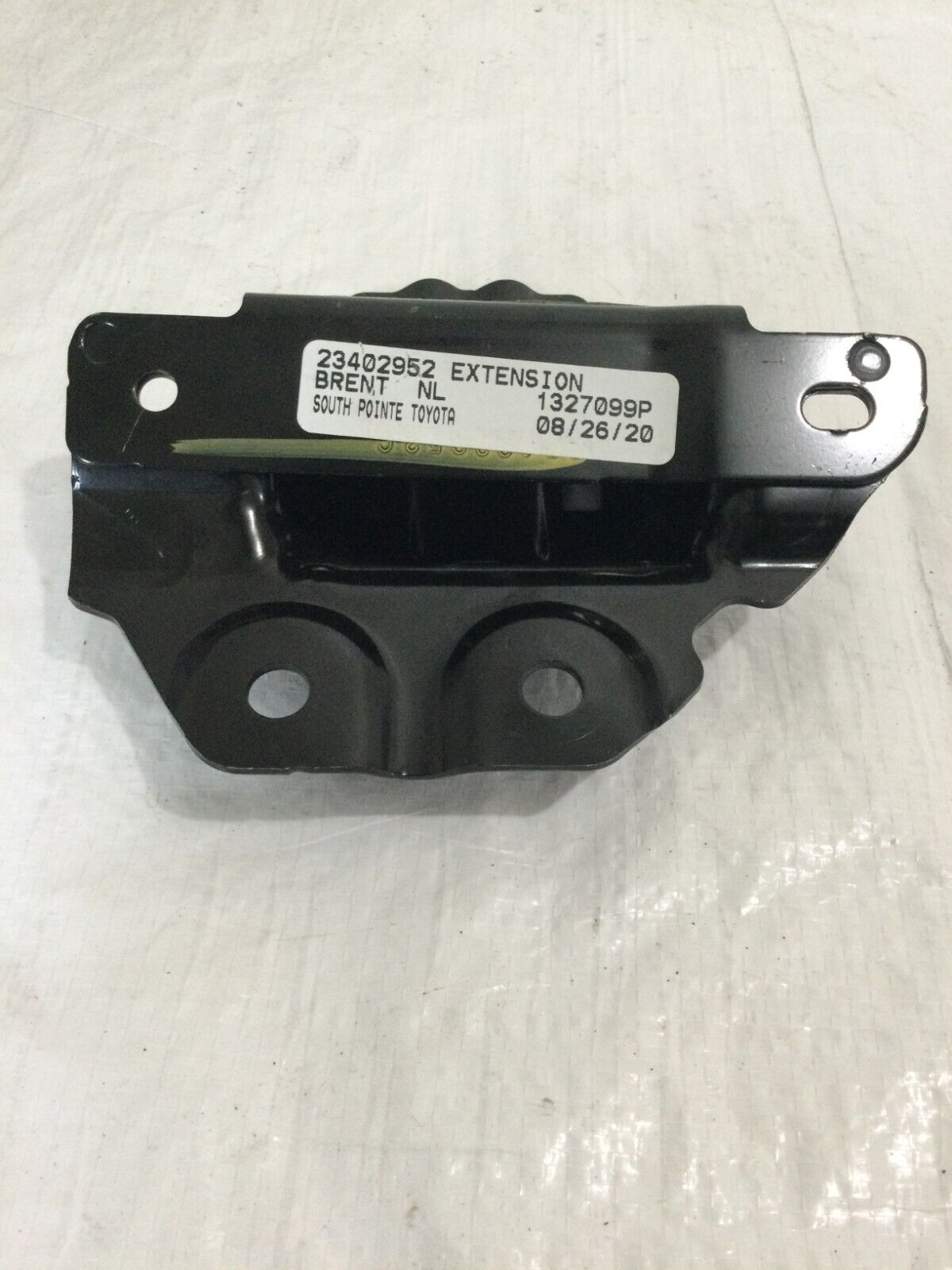 2019-2021 Chevy Silverado 1500 Left Fender Extension Bracket 23402952