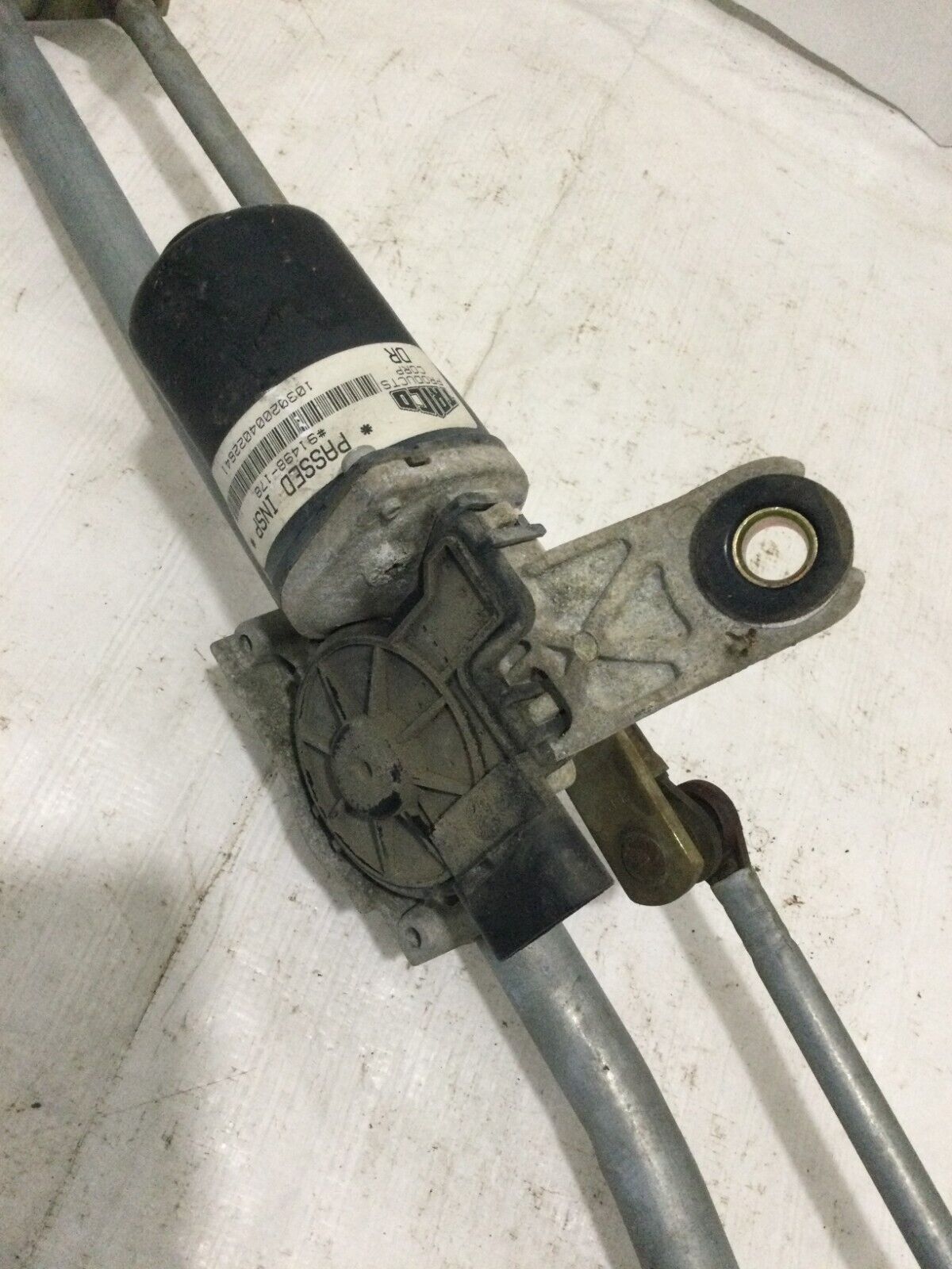 2004-2008 Dodge Ram 1500 Front Windshield Wiper Motor W/ Linkage OEM