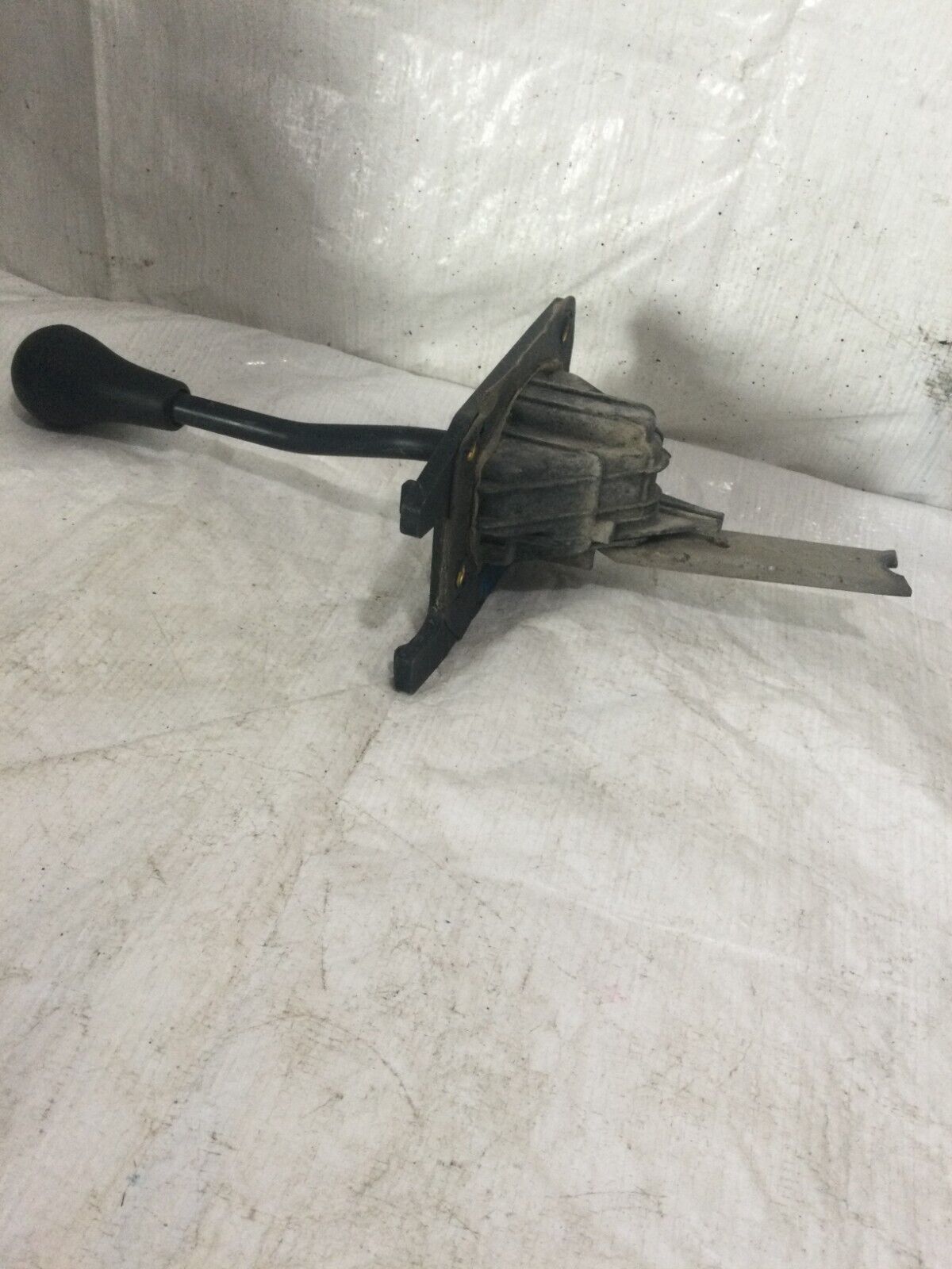 2003-2006 Dodge Ram 3500 Floor Shifter Manual Floor Gear Shifter Assembly OEM