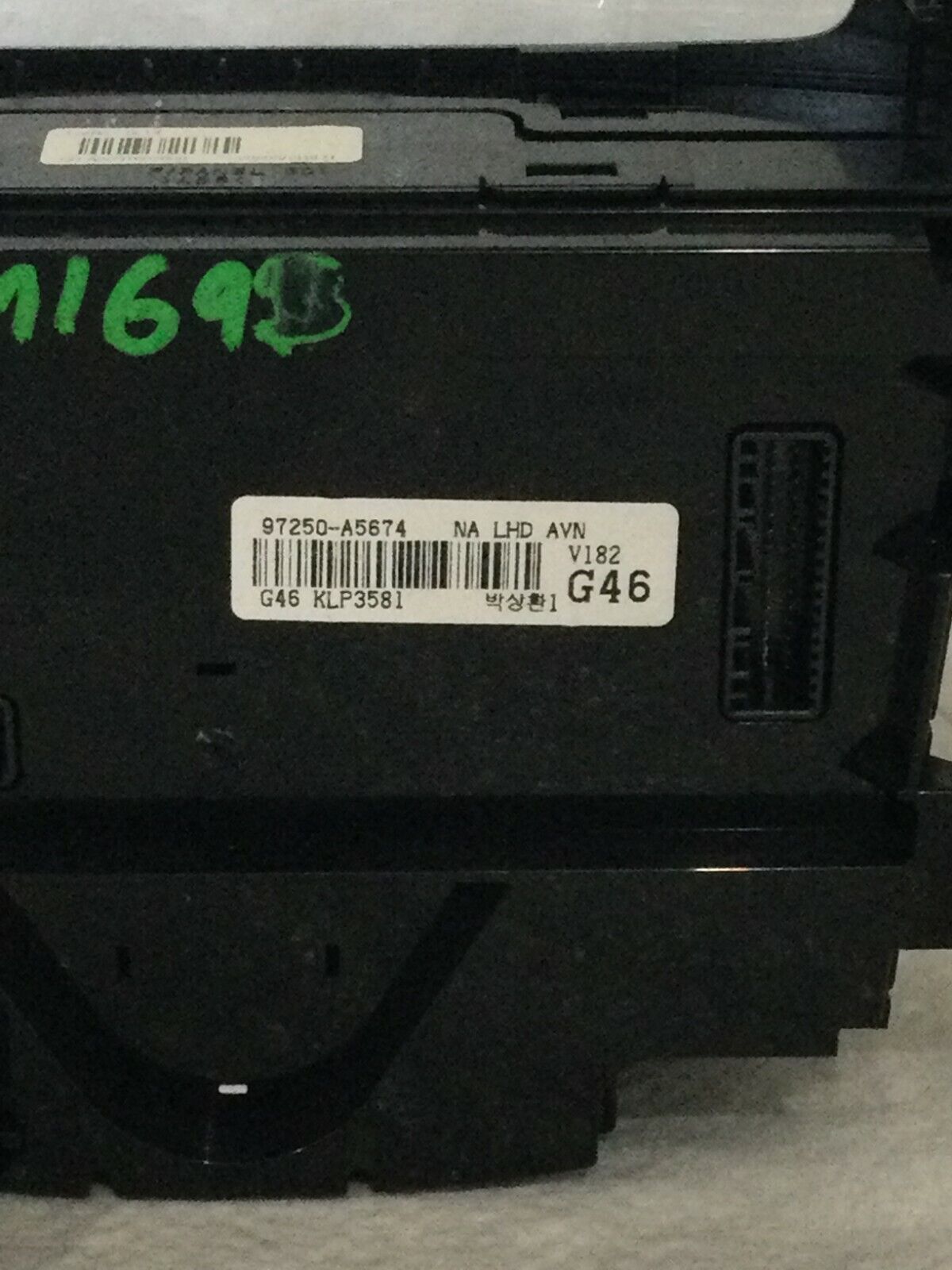 2016-2017 Hyundai Elantra GT A/C Heater Climate Control Unit OEM 97250-A5674