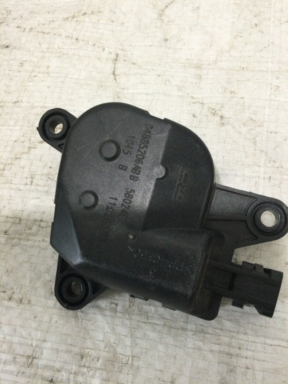 2005 Dodge Ram 1500 A/C Heater Air Blend Door Actuator OEM 04885206AB