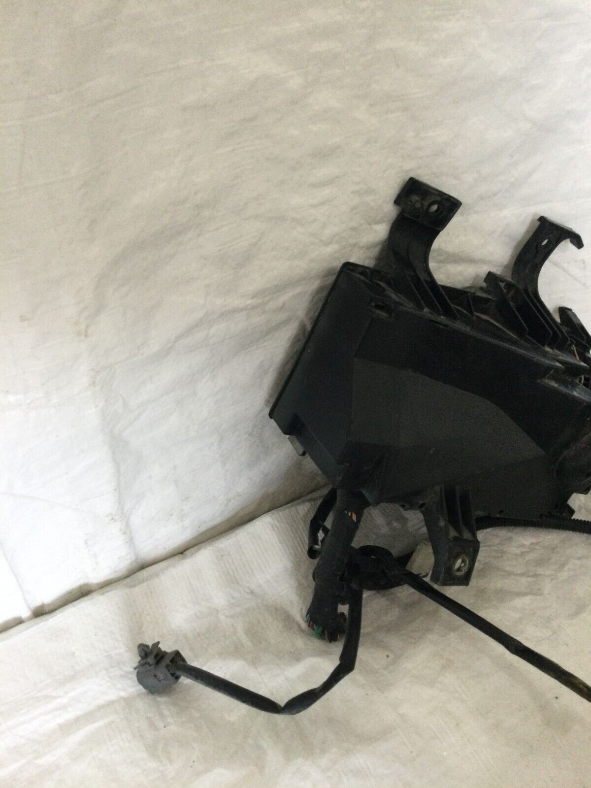 2005 Mazda 6 Engine Fuse Box OEM 3.0L