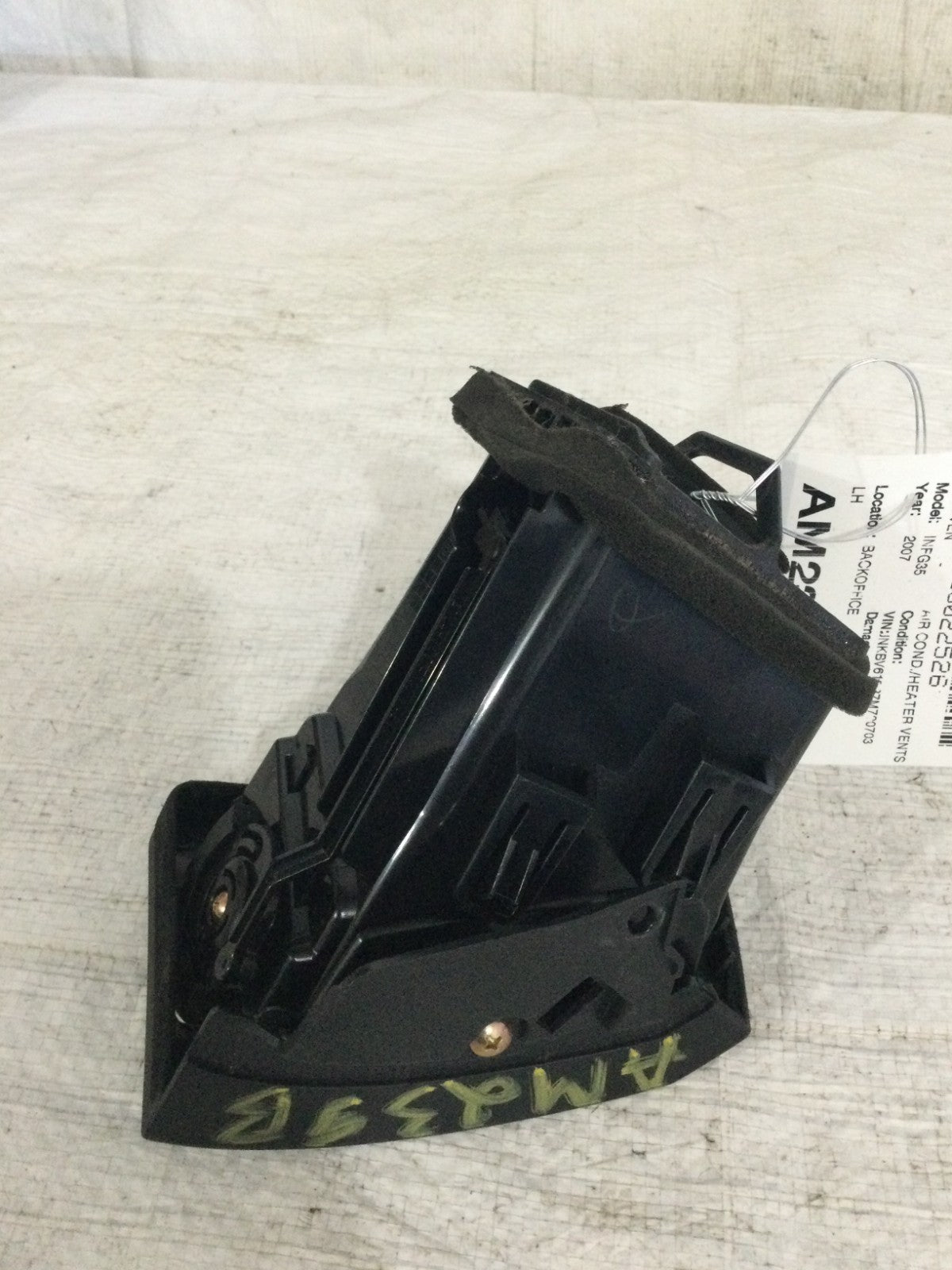 2007 Infiniti G35 LH Driver Dash Air Vent OEM
