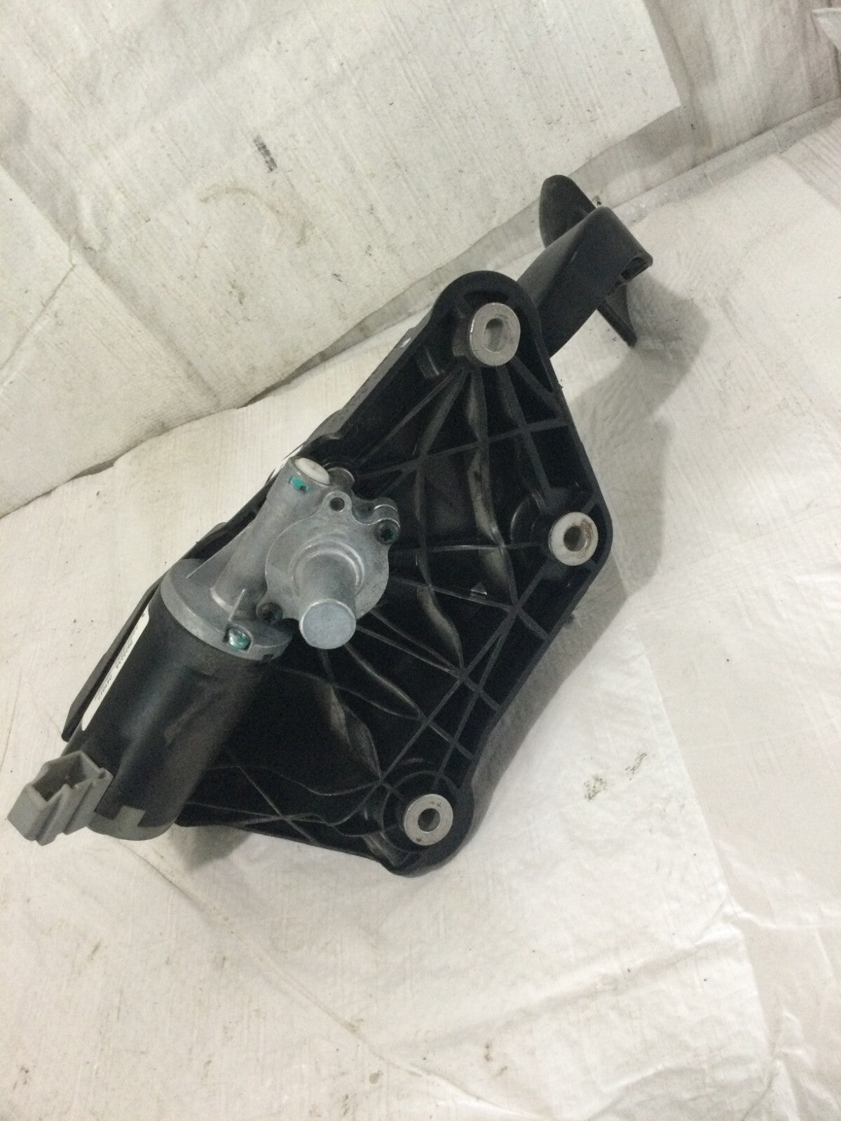 2017 Ford  F-150  F150 Accelerator Gas Pedal OEM 2015-2020