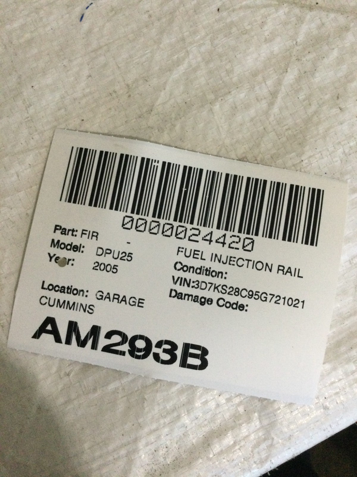 2005 Dodge Ram 2500 5.9L Fuel Injection Rail OEM