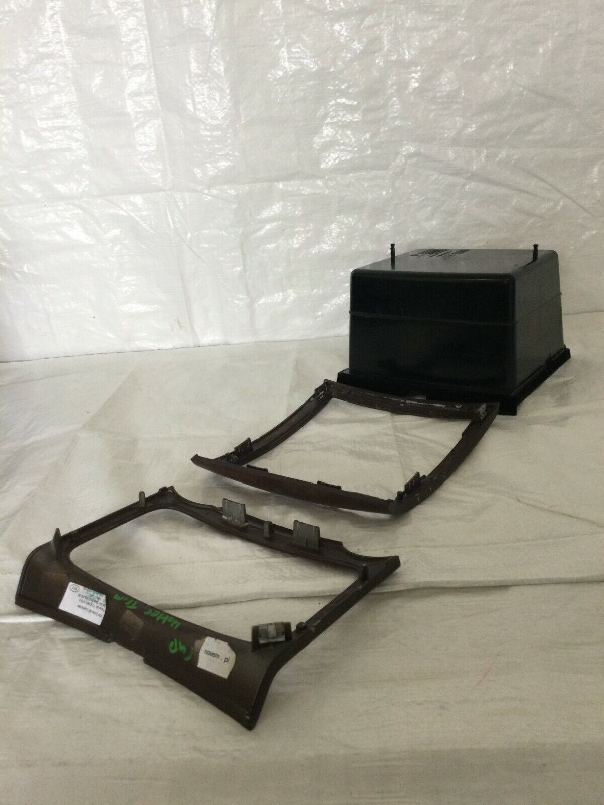 2007 Volkswagen Touareg Center Console Cup Holder Trim Cover Panel 7L6864378 OEM