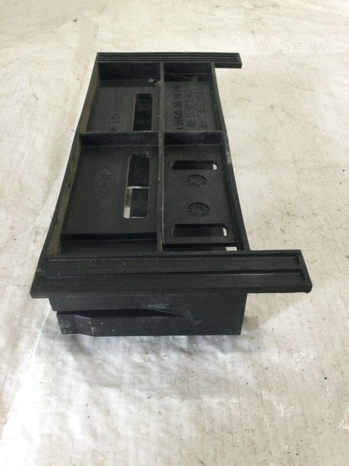 2004 Mercedes-Benz S430 Engine Computer Holding Bracket OEM 2205453440