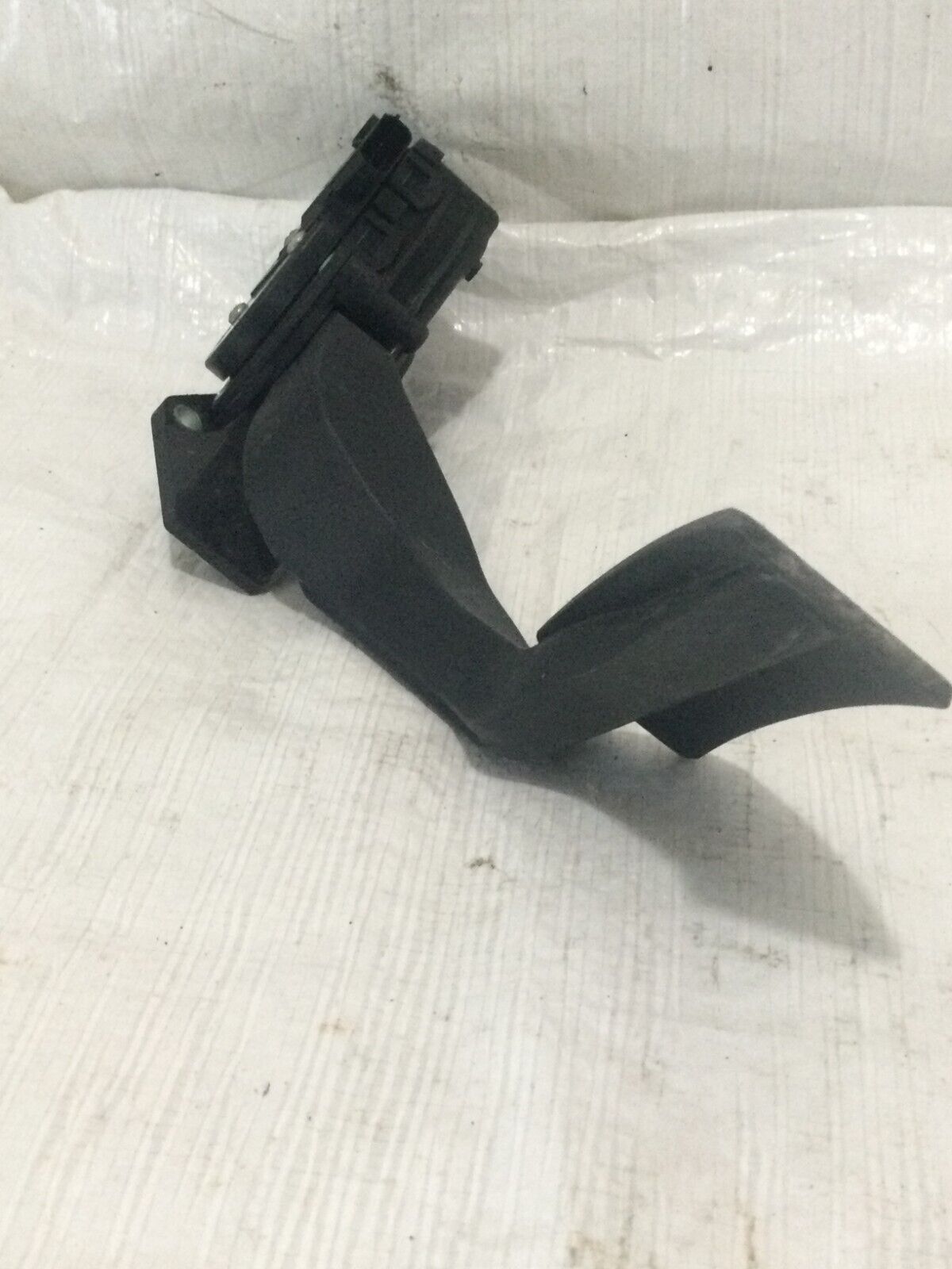 2006 GMC Sierra 2500 Accelerator Gas Pedal OEM 15233970