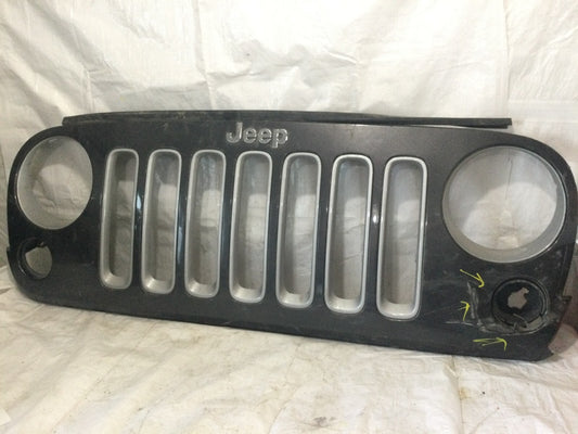 2017 Jeep Wrangler Front Grill Grille OEM FOR PARTS ONLY ,DAMAGED NO RETURN
