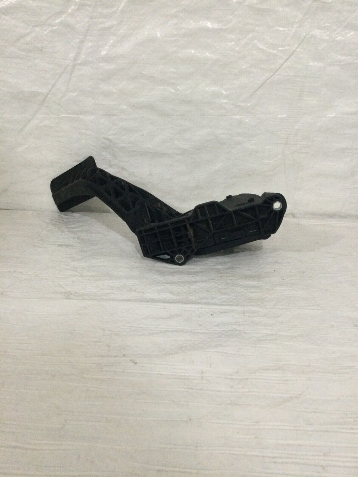 2007-2011  GMC Sierra 2500 HD Accelerator Pedal 15847349 OEM