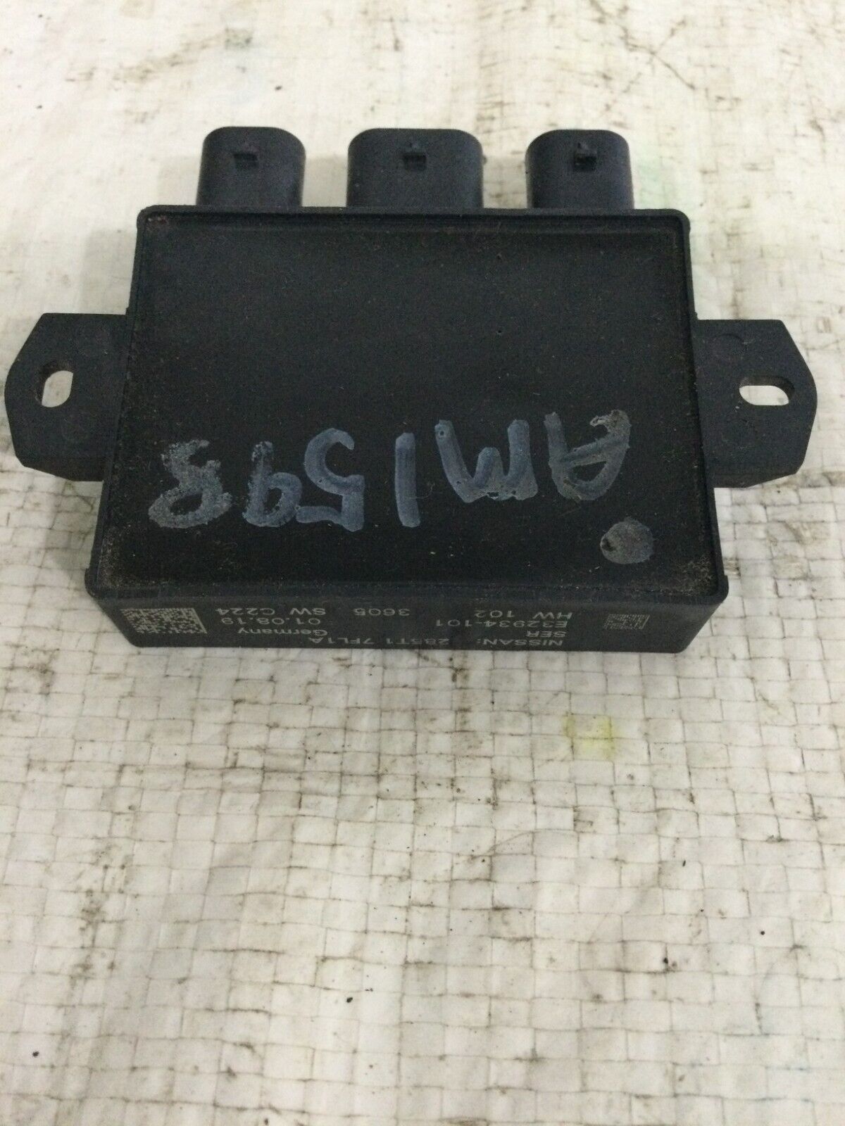 2018-2020 Nissan Rogue Tailgate Kick Motion Sensor Control Module 285T1-7FL1A OE