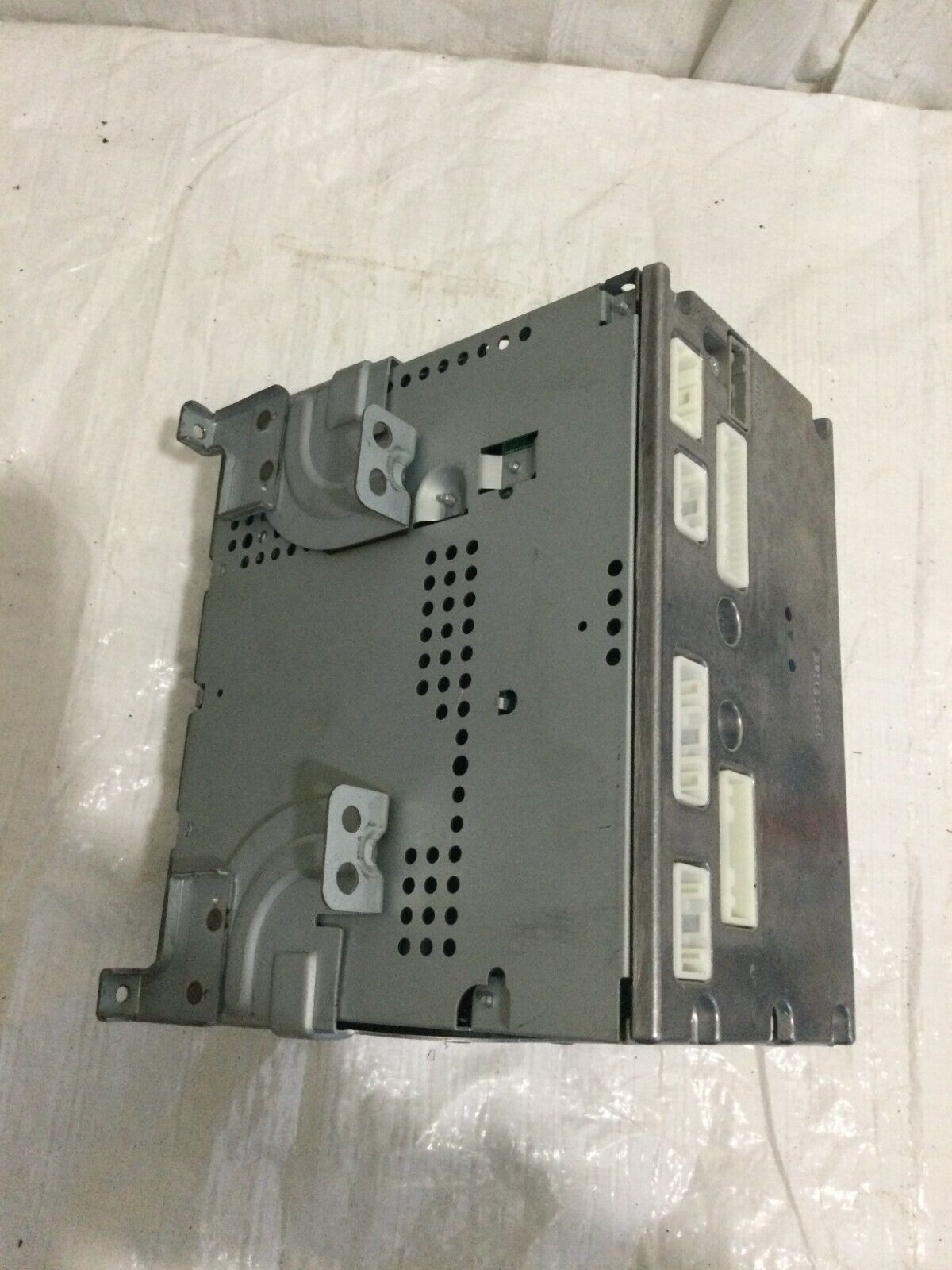 2007-2008 Infiniti G35 AM FM CD Radio Receiver W/ Climate Control Module OEM