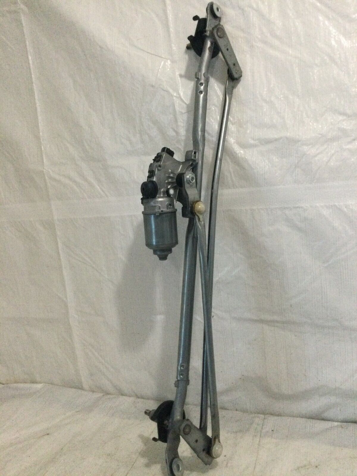 2019-2021 GMC Sierra 1500 Front Windshield Wiper Motor W/ Linkage 84497548 OEM