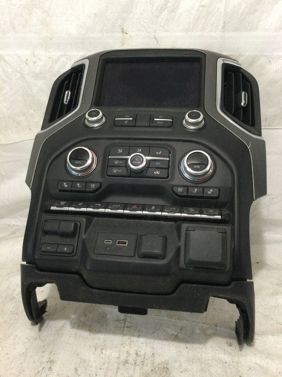2021 GMC Sierra 3500 HD Denali Radio Display Screen A/C Dual Temp Control Unit