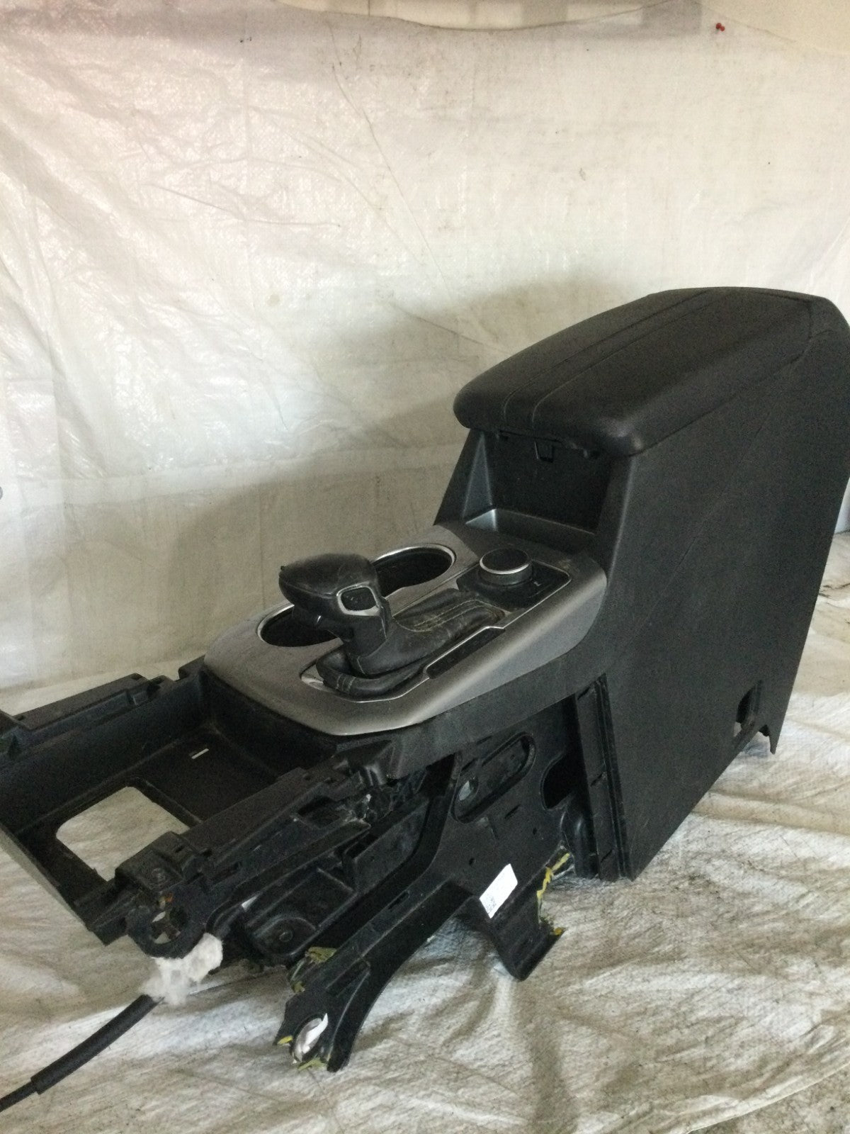 2019-2022 Chevrolet Blazer Front Center Console OEM 84247548 MARKED DAMAGE