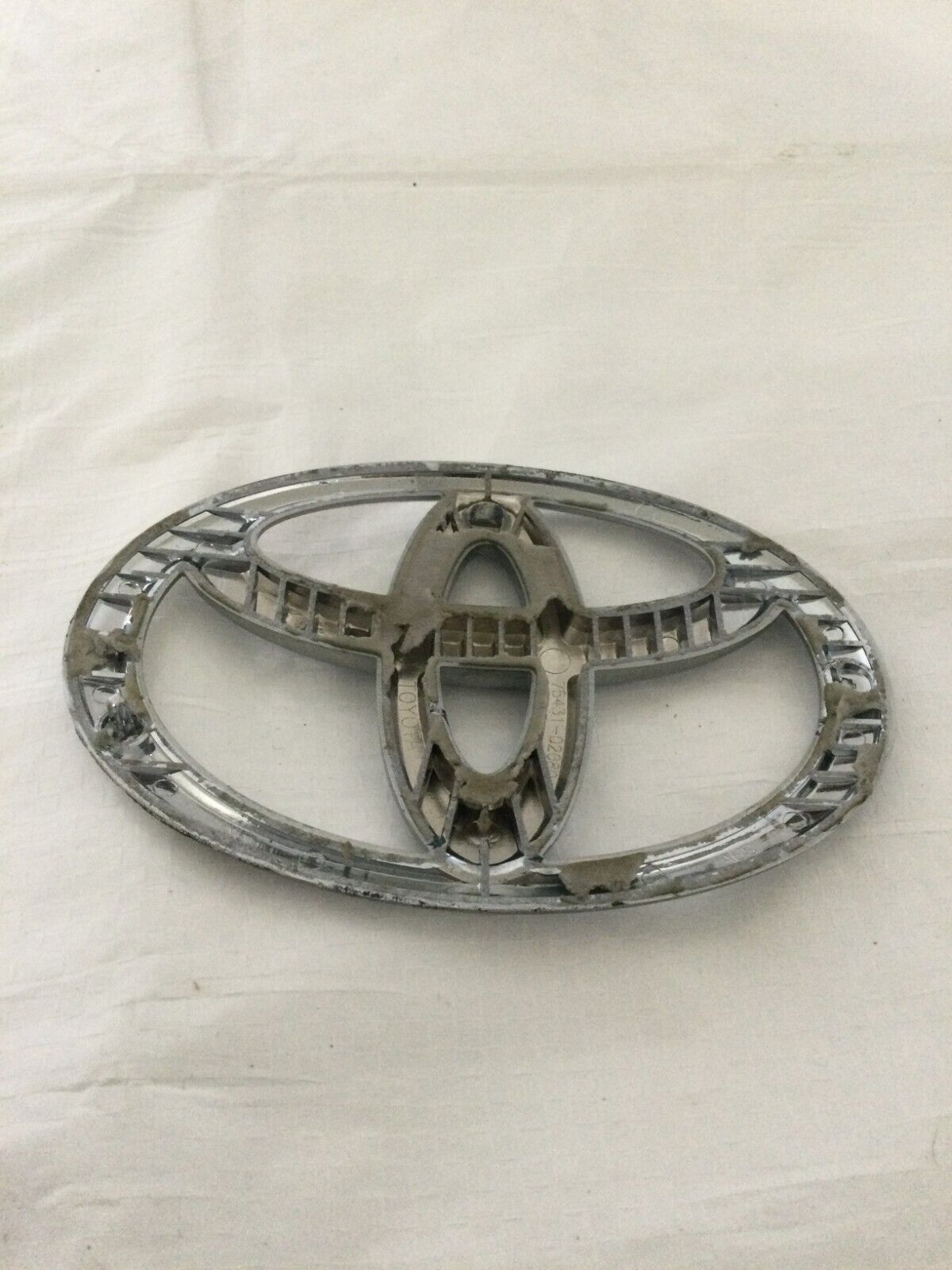 2007-2009 Toyota Camry Rear Trunk Emblem 75431-02080 OEM