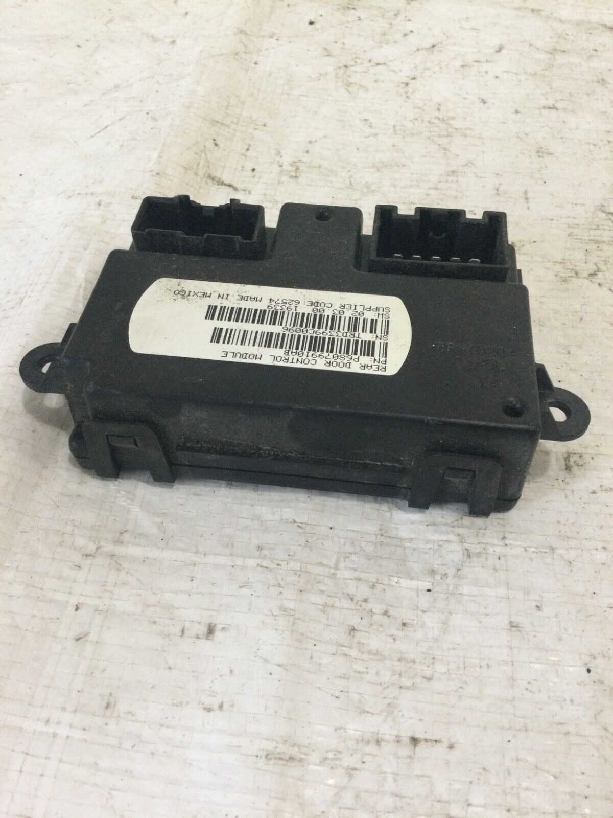 2017 Dodge Grand Caravan Sliding Door Power Control Module 68079910AB OEM