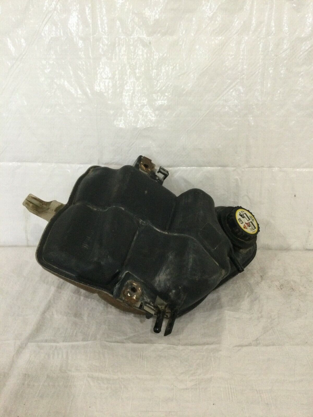 2005 Ford F-350SD Radiator Tank OEM 6.0L Diesel 