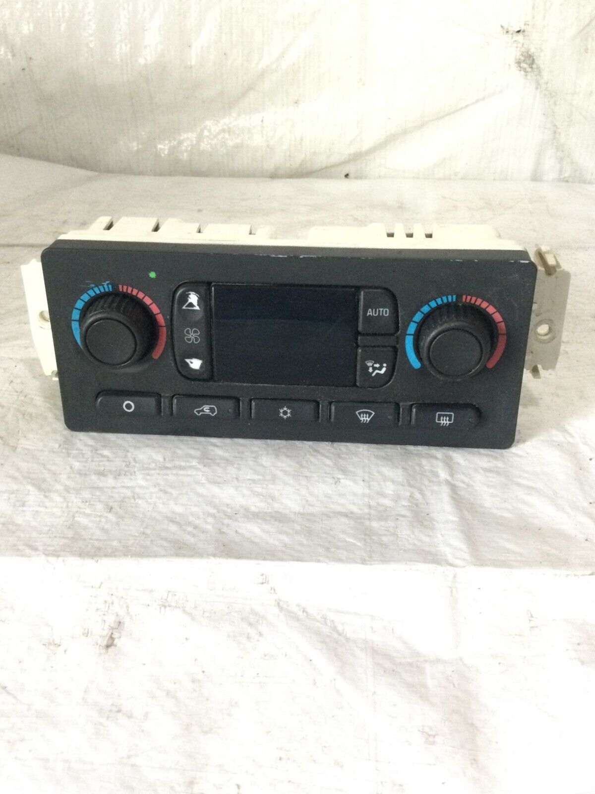 2003-2006 Chevrolet Tahoe Auto Heater Digital Climate Control Unit OEM 15855848