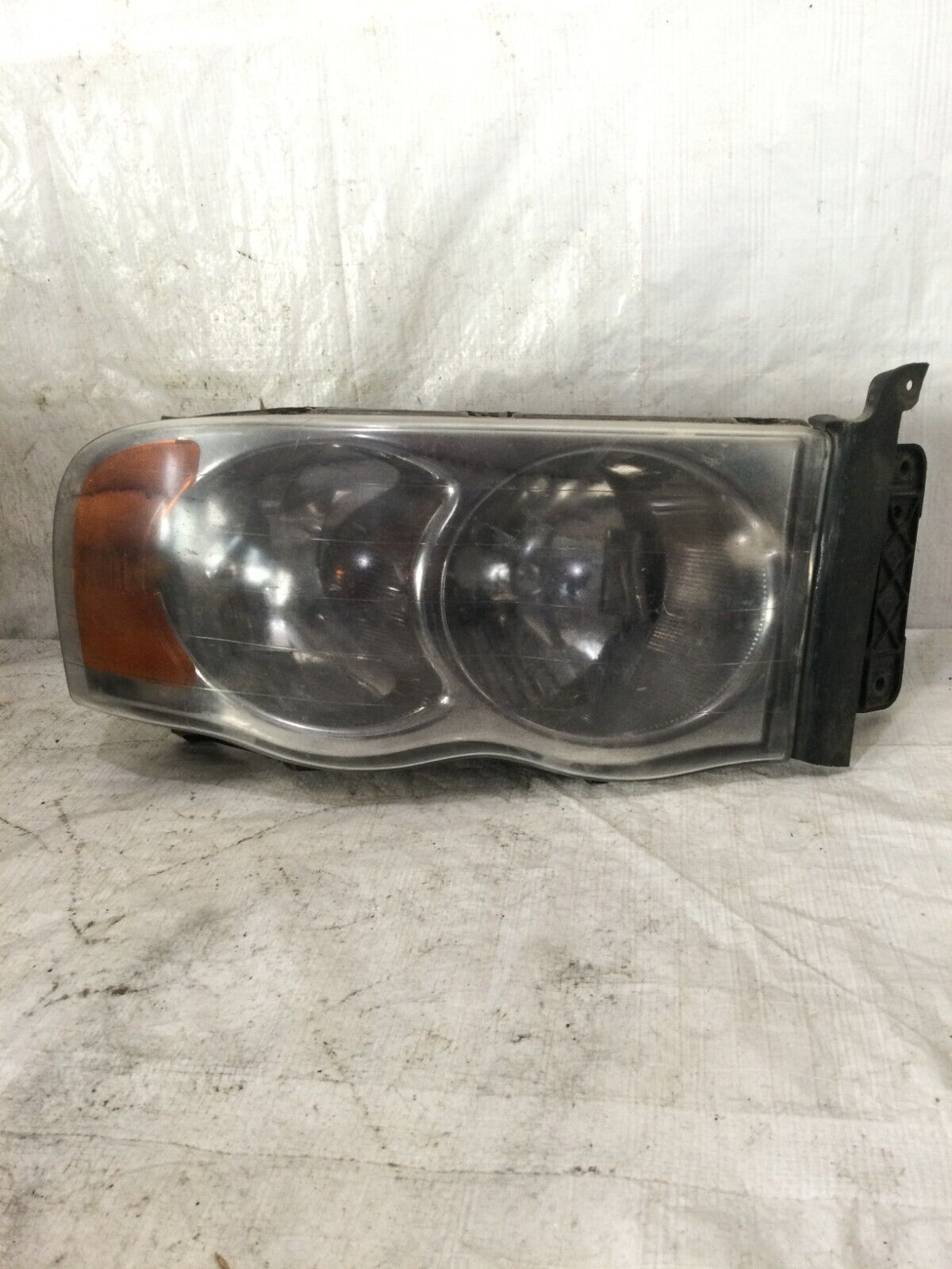2005 Dodge Ram 1500 Headlight Right Passenger Side OEM RH