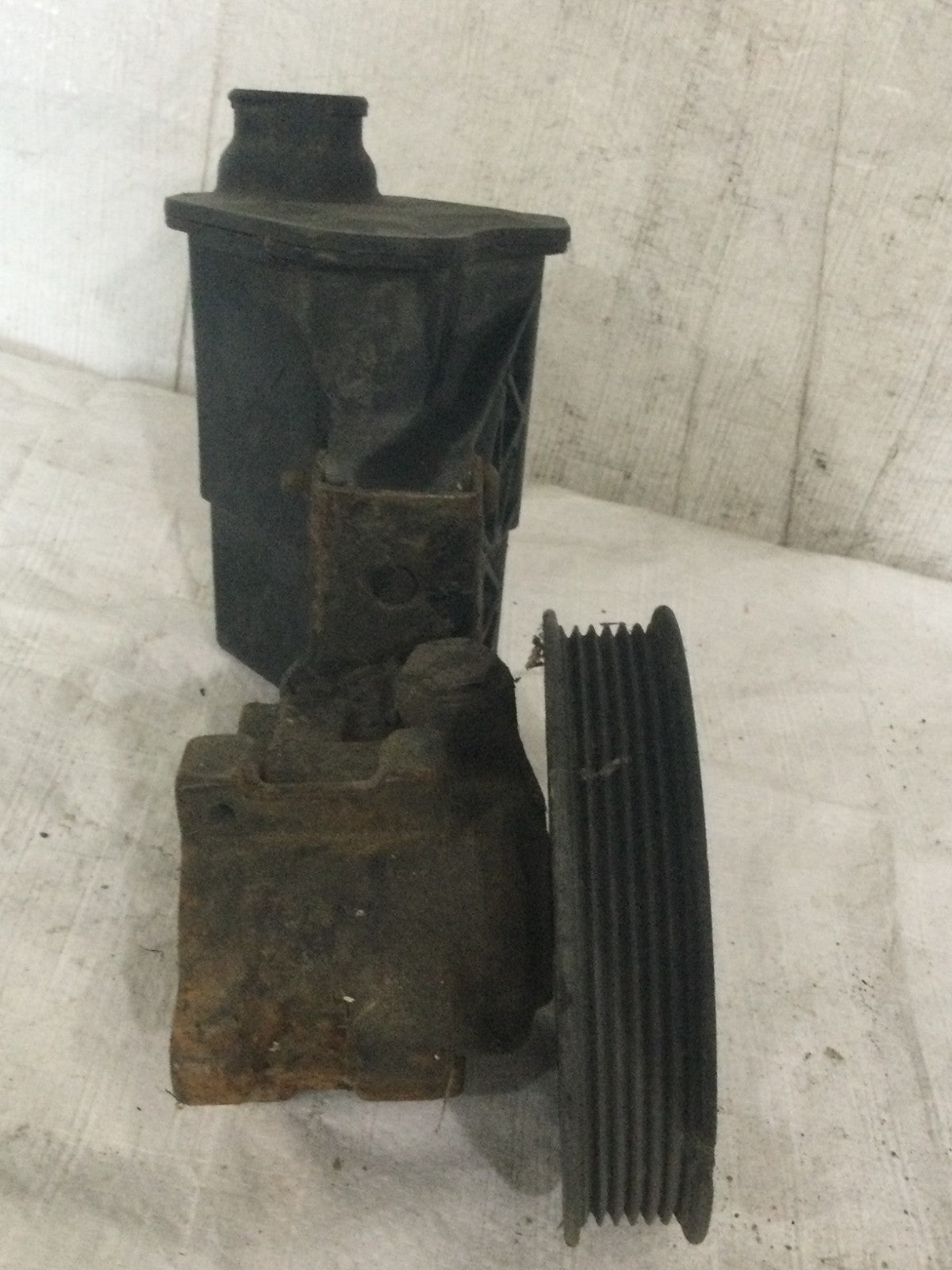 2005 Dodge Ram 1500 4.7L Power Steering Pump OEM 53032723AB