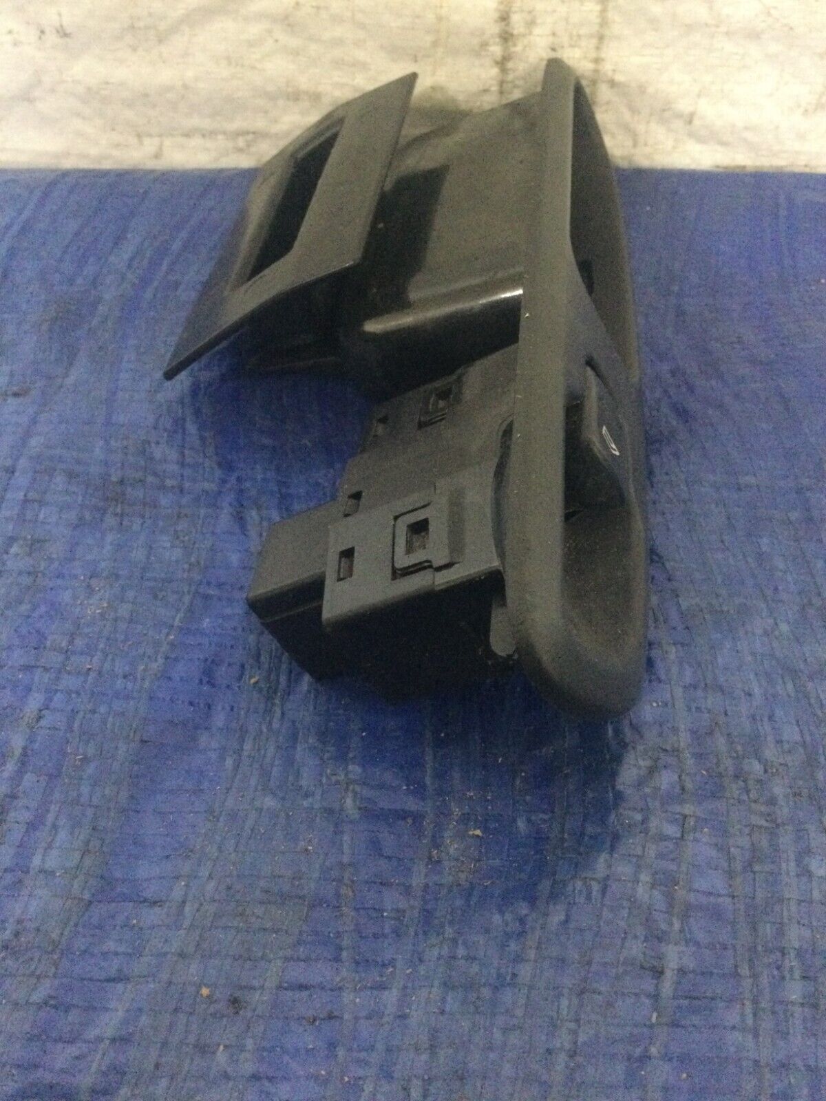 2004-2008 Volvo S60 Rear Left Driver Door Window Control Switch 30658696 OEM
