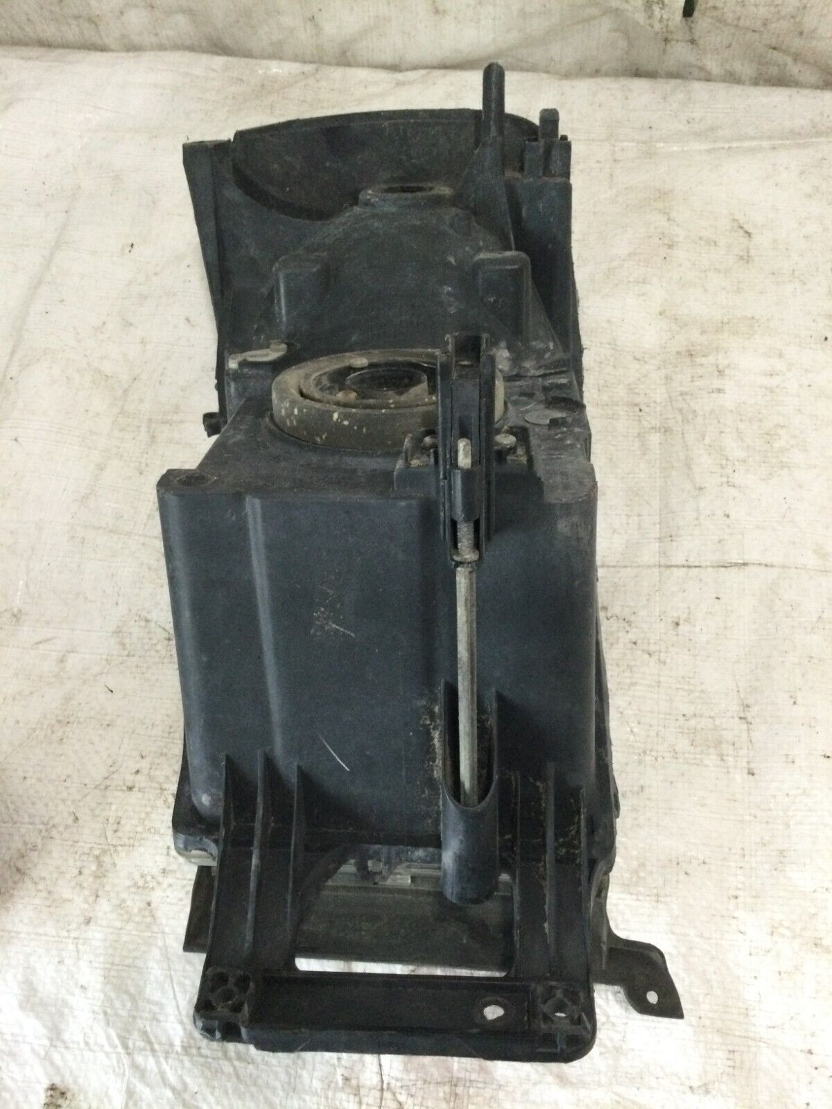 2005 Dodge Ram 1500 Left Halogen Headlight Assembly OEM