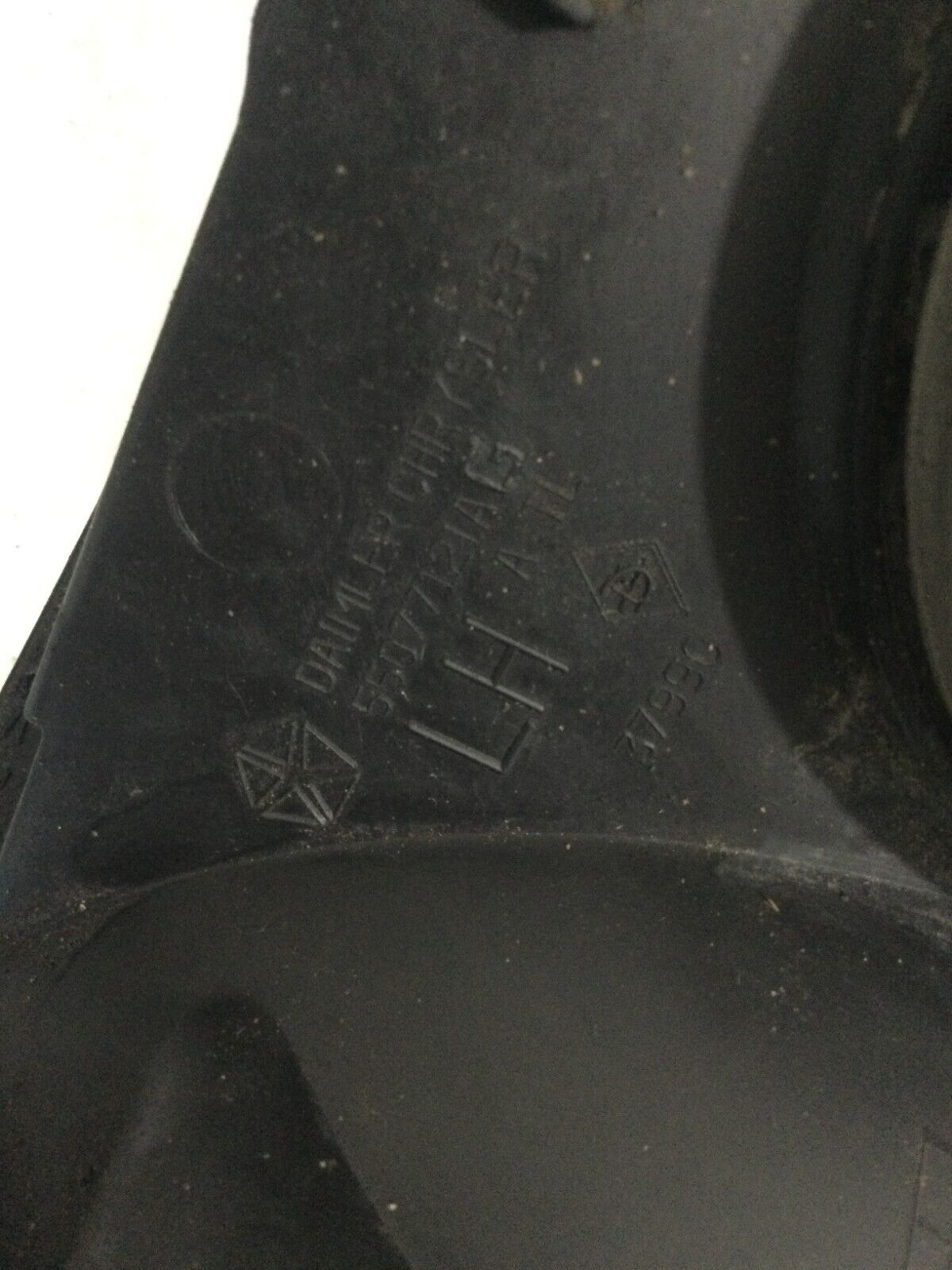 2004 Dodge Ram 1500 Head Light Driver Left  Side 55077121AG OEM LH