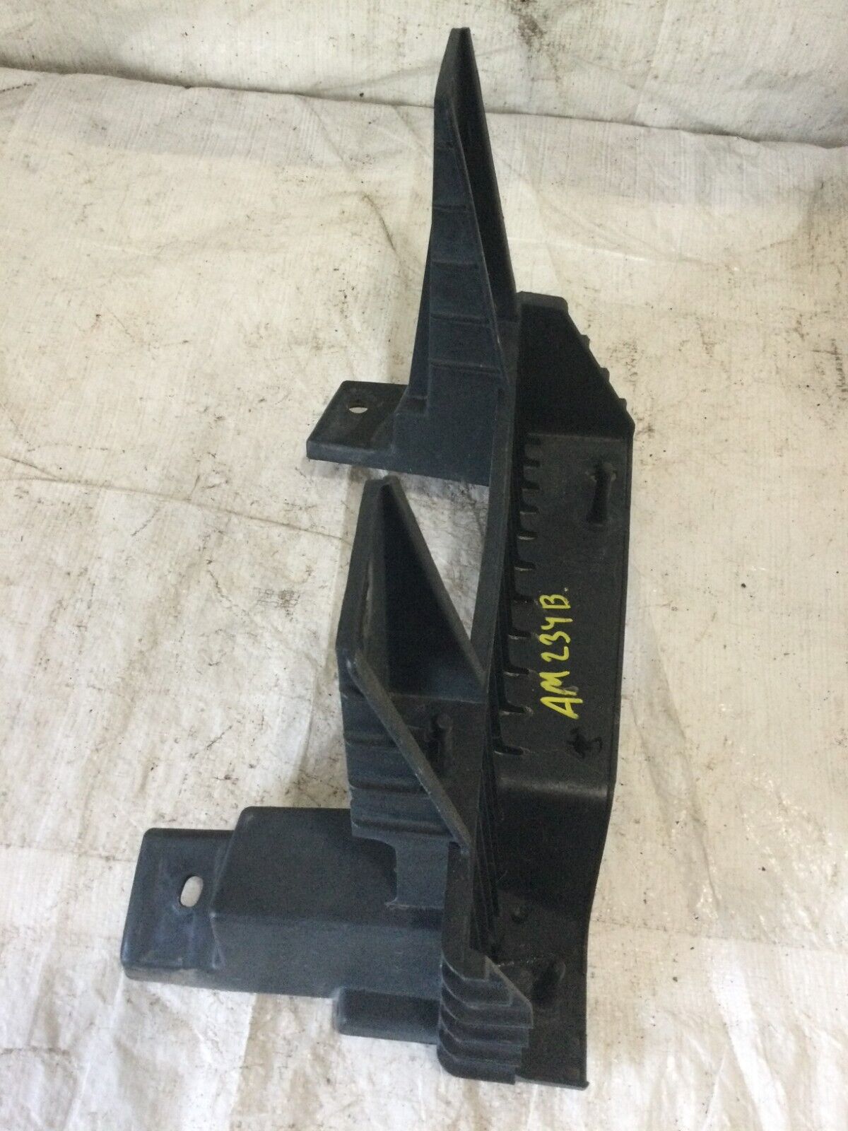 2006 Dodge Ram 1500  Air Cleaner  bracket 53032453AB OEM