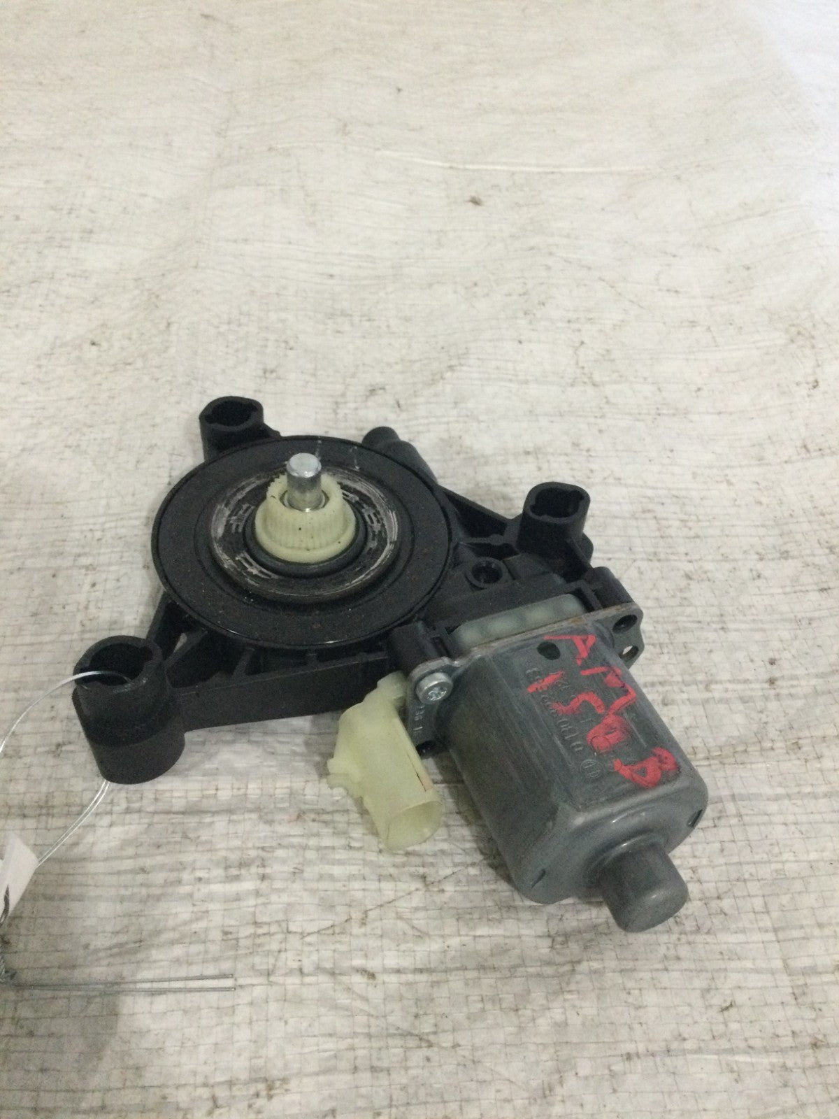 2017-2022 Jeep Compass Rear LH Power Window Regulator Motor OEM C54626-101