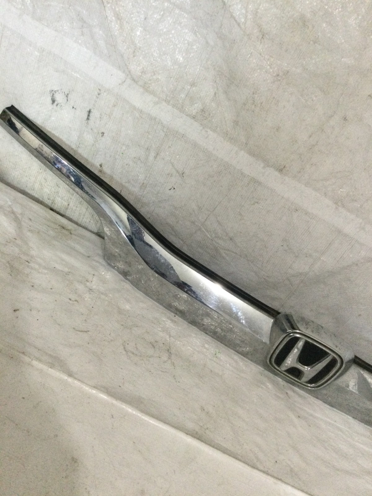 2015-2016 Honda CR-V CRV License Molding OEM 74890-T1W-A410-M1