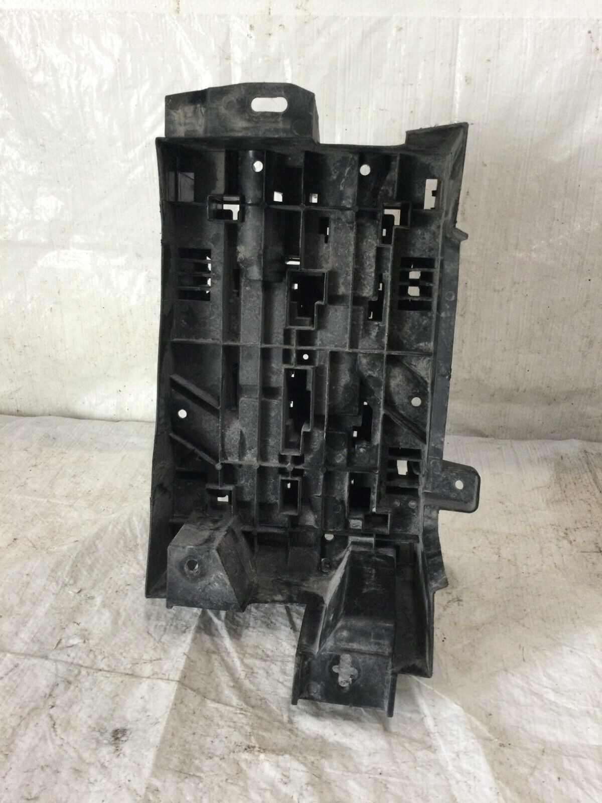 2007 Cadillac Escalade Battery Tray Support OEM