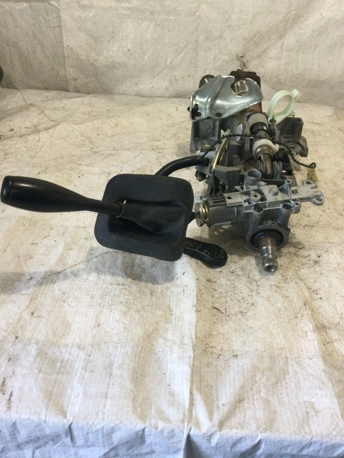 2004-2005 Dodge Ram 2500 Steering Column Assembly 05057397AE OEM