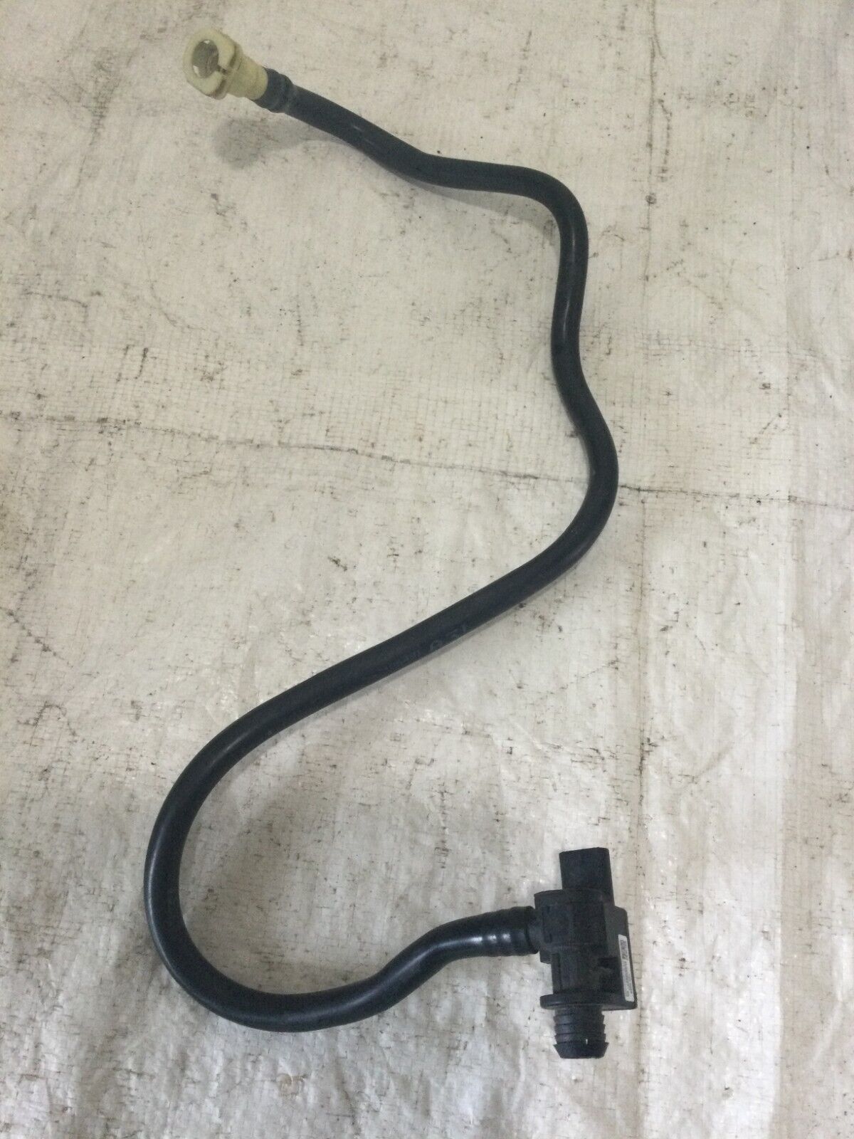 2017 Chevrolet Cruze Vacuum Hose 13581099 OEM