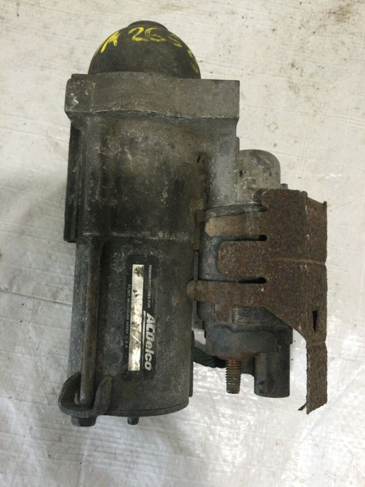 2013 GMC Sierra 1500 Engine Starter Motor 5.3L OEM
